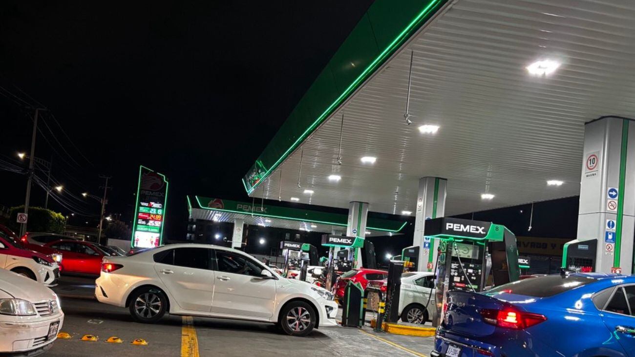 OFICIAL: Ponen tope al precio máximo de la gasolina en México; no pueden venderla más cara